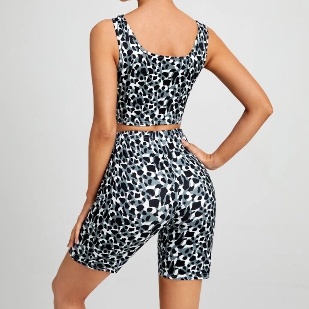 1pc Allover Print Tank Top & 1pc Shorts